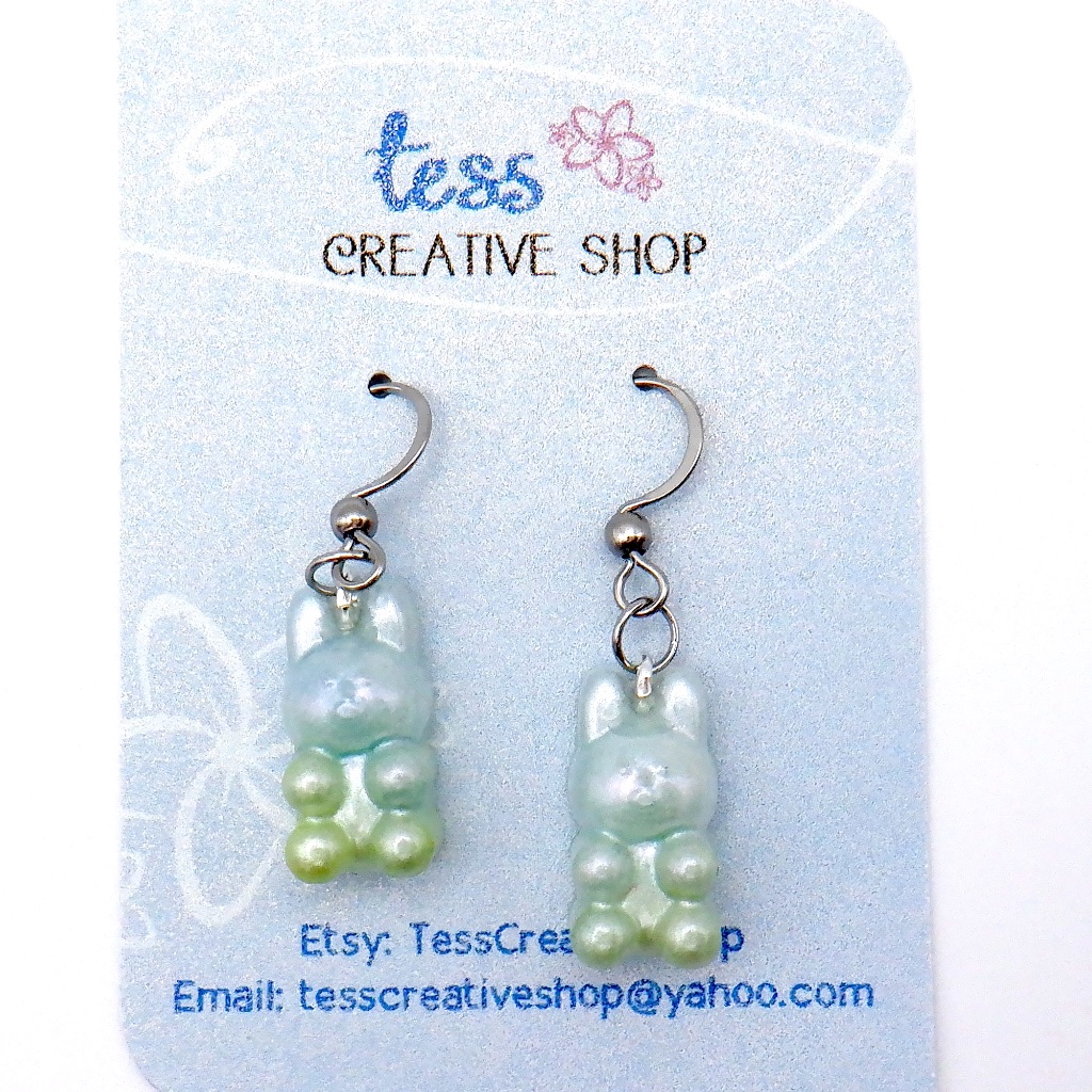 Small Resin Bunny Earrings New